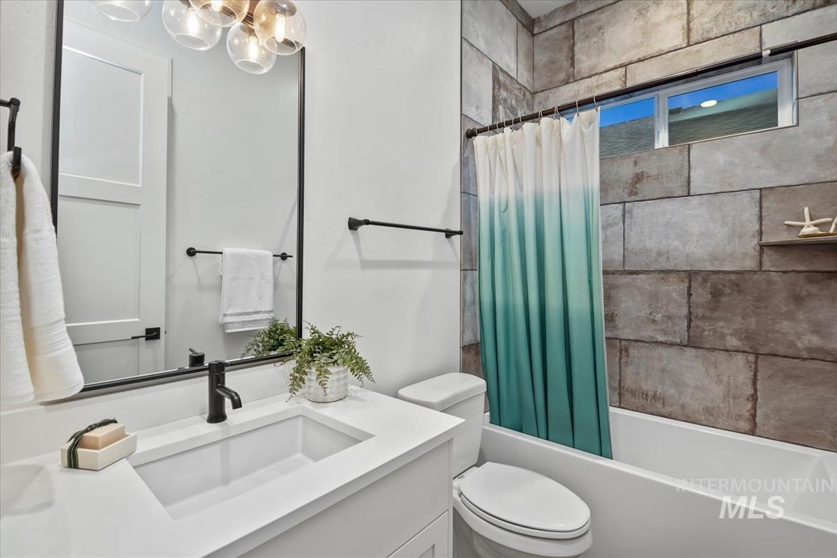 7041 N Exeter Pl., Meridian, Idaho 83646, 3 Bedrooms, 2 Bathrooms, Residential For Sale, Price $715,000,MLS 99002425