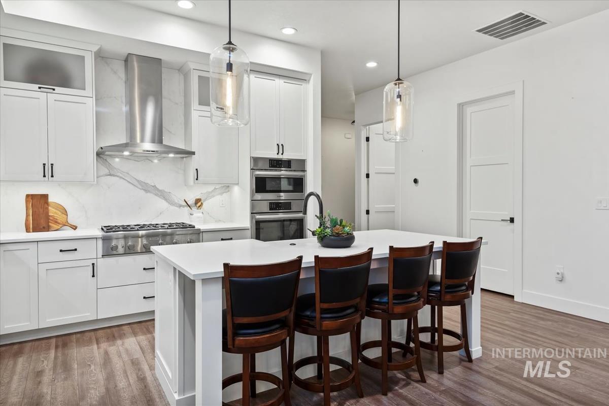 7041 N Exeter Pl., Meridian, Idaho 83646, 3 Bedrooms, 2 Bathrooms, Residential For Sale, Price $715,000,MLS 99002425