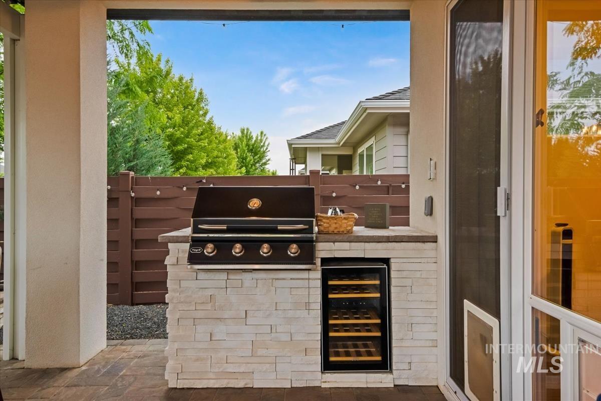 7041 N Exeter Pl., Meridian, Idaho 83646, 3 Bedrooms, 2 Bathrooms, Residential For Sale, Price $715,000,MLS 99002425