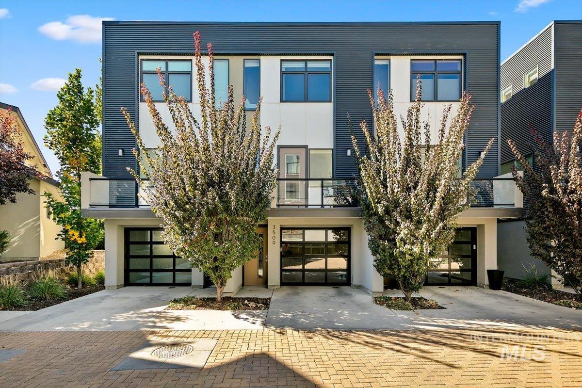 3509 N Waterhouse Lane, Garden City, Idaho 83714, 2 Bedrooms, 2.5 Bathrooms, Residential For Sale, Price $750,000,MLS 99002428