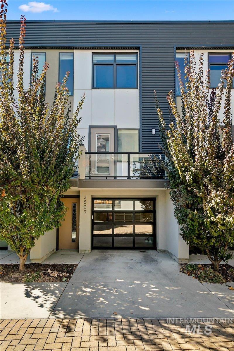 3509 N Waterhouse Lane, Garden City, Idaho 83714, 2 Bedrooms, 2.5 Bathrooms, Residential For Sale, Price $750,000,MLS 99002428