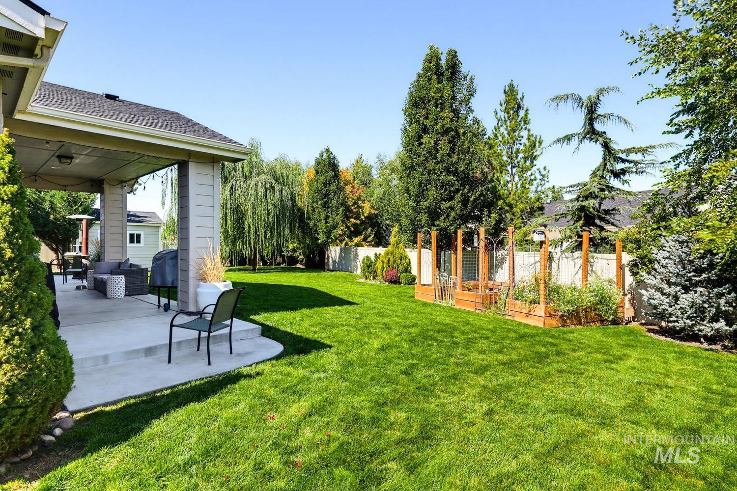 1518 W W Bear Track, Meridian, Idaho 83642, 4 Bedrooms, 2.5 Bathrooms, Residential For Sale, Price $735,000,MLS 99002429