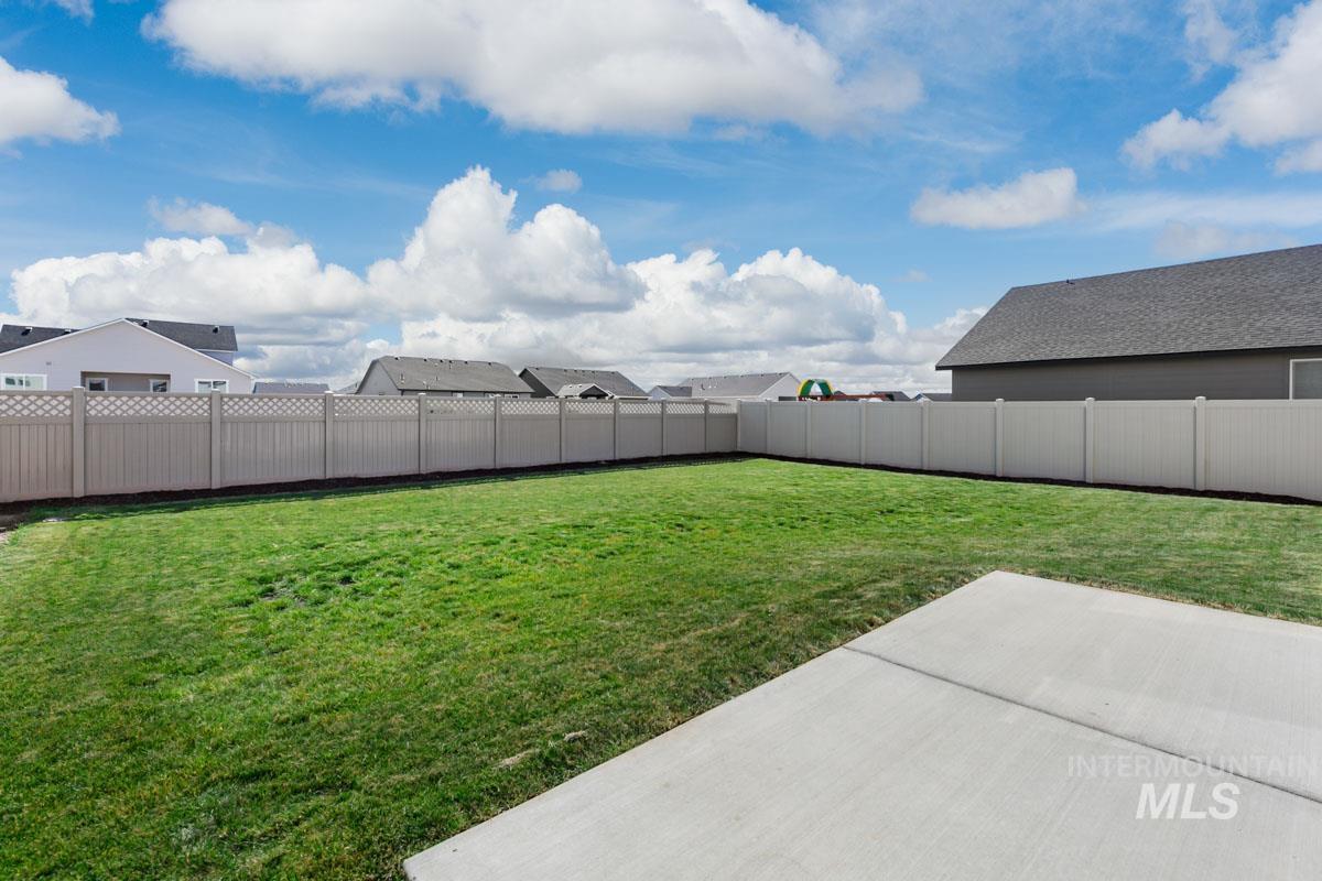 11097 Cart St, Caldwell, Idaho 83605, 4 Bedrooms, 2.5 Bathrooms, Residential For Sale, Price $425,000,MLS 99002432