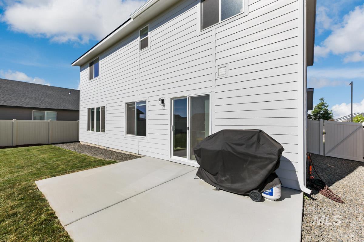 11097 Cart St, Caldwell, Idaho 83605, 4 Bedrooms, 2.5 Bathrooms, Residential For Sale, Price $425,000,MLS 99002432
