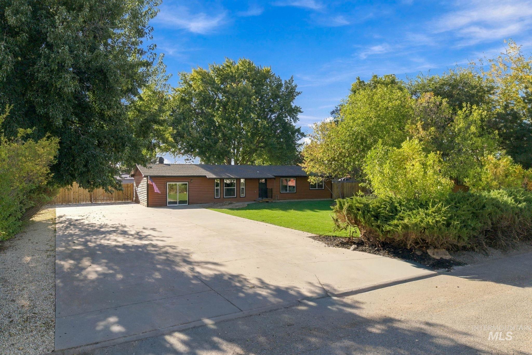 2403 Mountain View Dr, Emmett, Idaho 83617, 3 Bedrooms, 2 Bathrooms, Residential For Sale, Price $489,990,MLS 99002435
