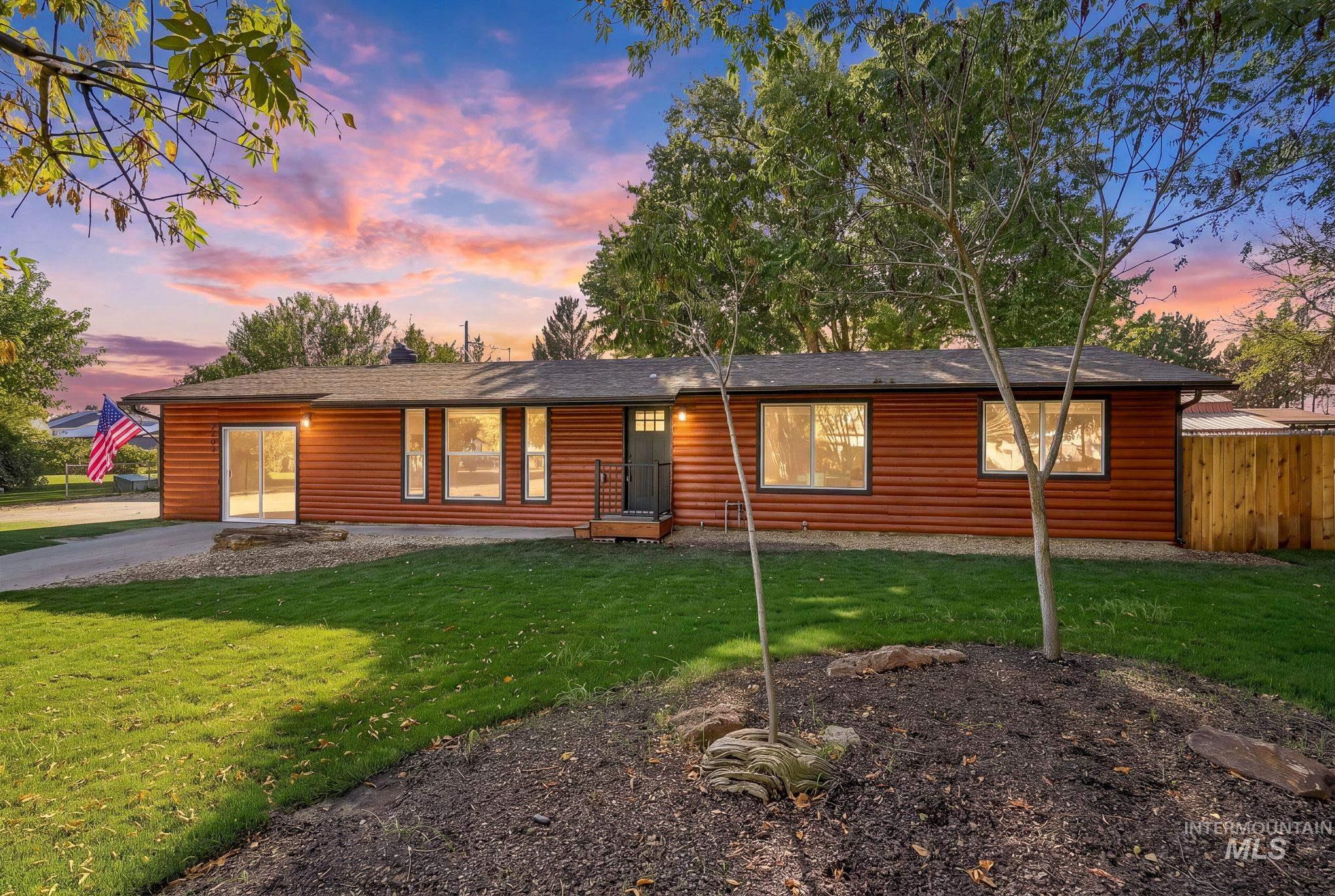 2403 Mountain View Dr, Emmett, Idaho 83617, 3 Bedrooms, 2 Bathrooms, Residential For Sale, Price $489,990,MLS 99002435