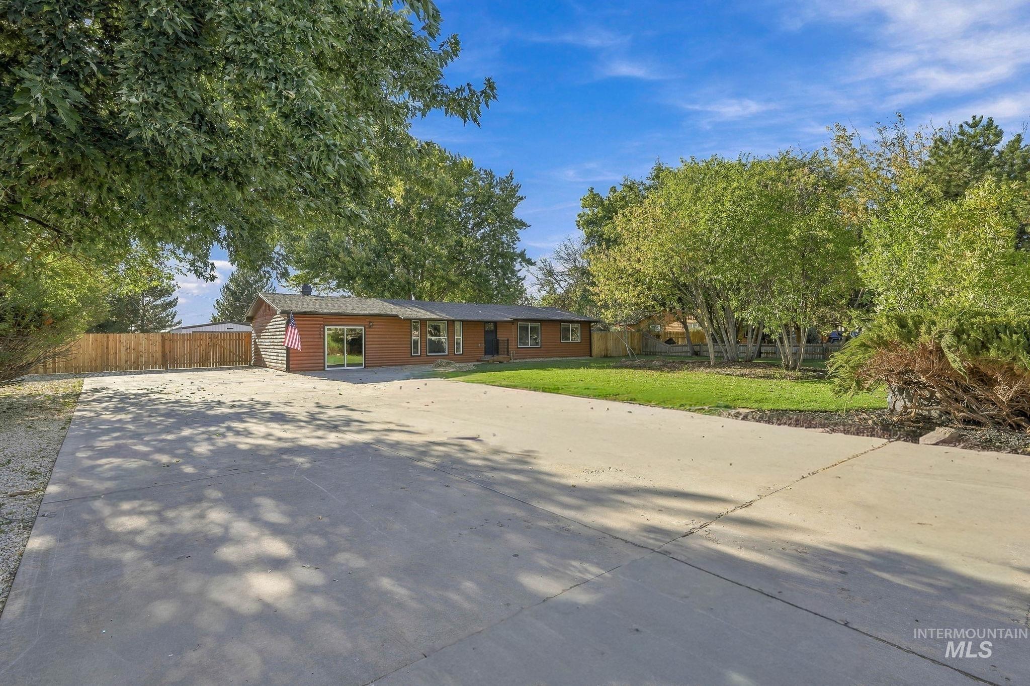 2403 Mountain View Dr, Emmett, Idaho 83617, 3 Bedrooms, 2 Bathrooms, Residential For Sale, Price $489,990,MLS 99002435