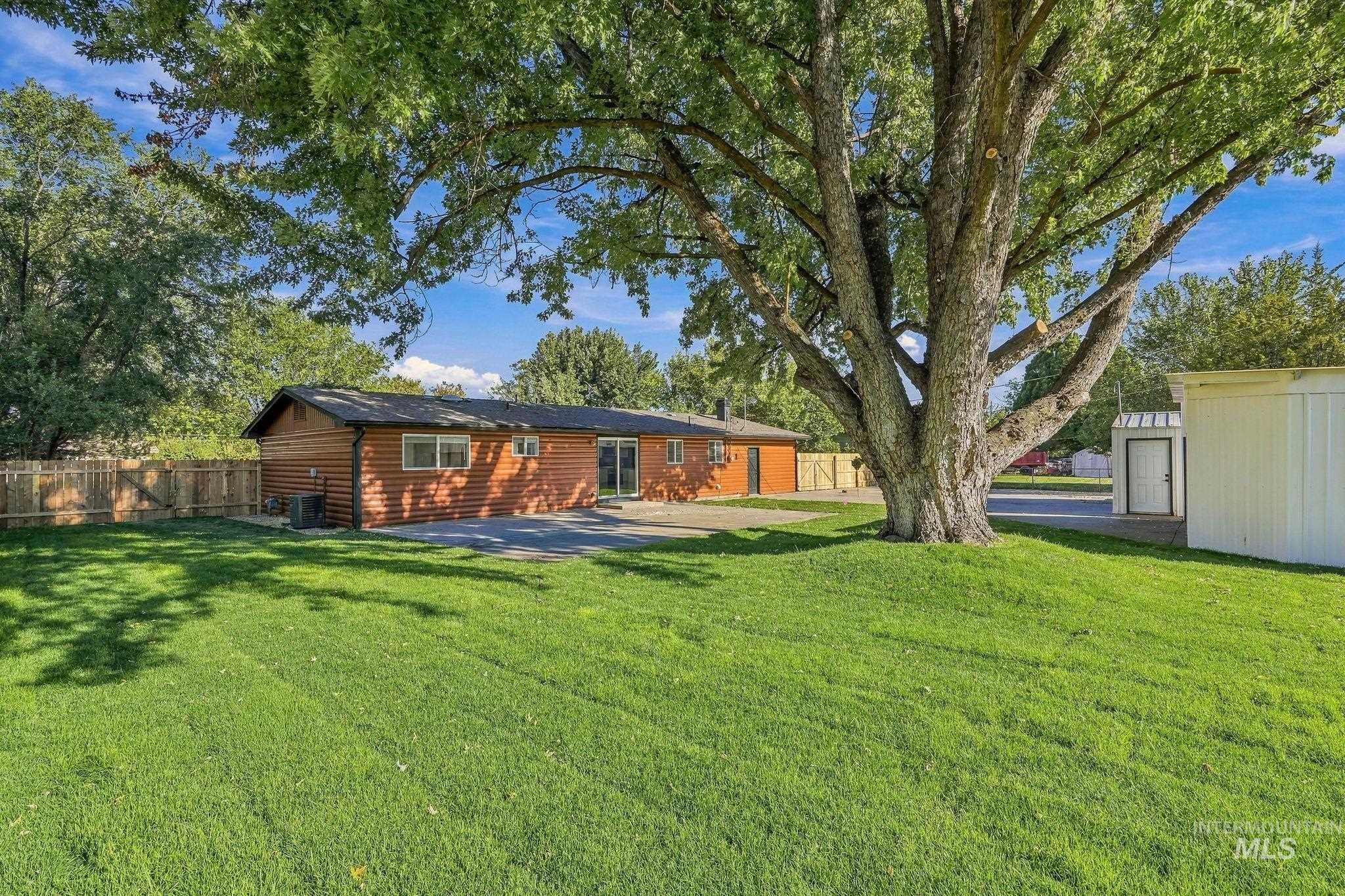 2403 Mountain View Dr, Emmett, Idaho 83617, 3 Bedrooms, 2 Bathrooms, Residential For Sale, Price $489,990,MLS 99002435