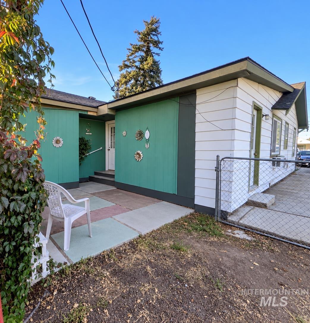125 E 6th, Rupert, Idaho 83350, 3 Bedrooms, 1 Bathroom, Residential For Sale, Price $200,000, 99002437