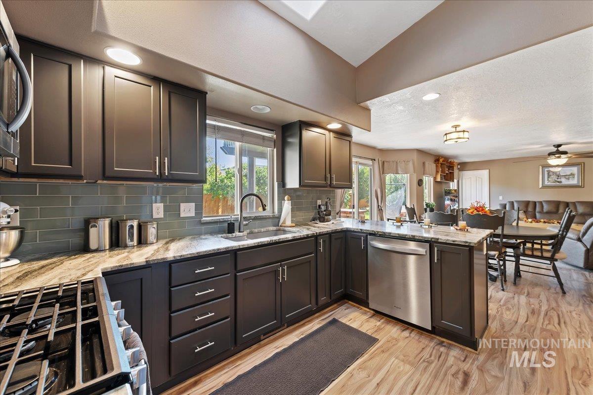 2810 S Brandy's Jewel, Meridian, Idaho 83642, 5 Bedrooms, 4 Bathrooms, Residential For Sale, Price $724,900,MLS 99002439