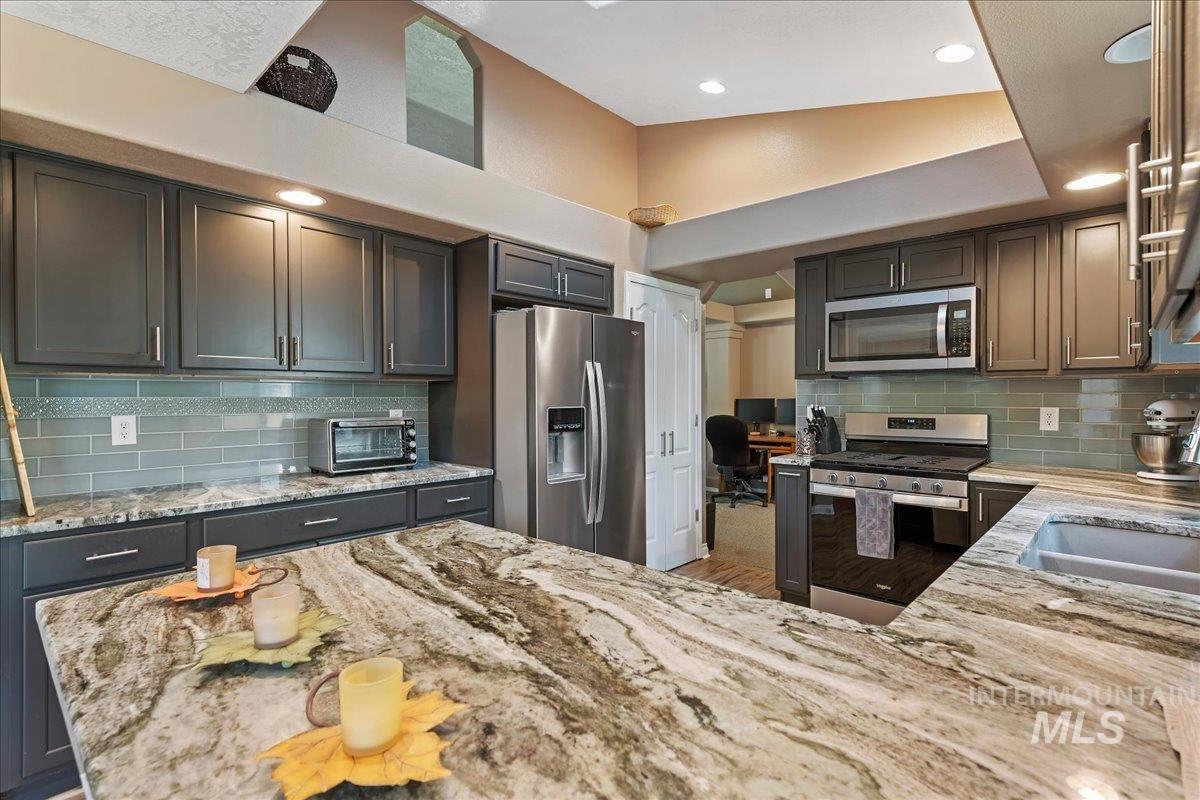 2810 S Brandy's Jewel, Meridian, Idaho 83642, 5 Bedrooms, 4 Bathrooms, Residential For Sale, Price $724,900,MLS 99002439