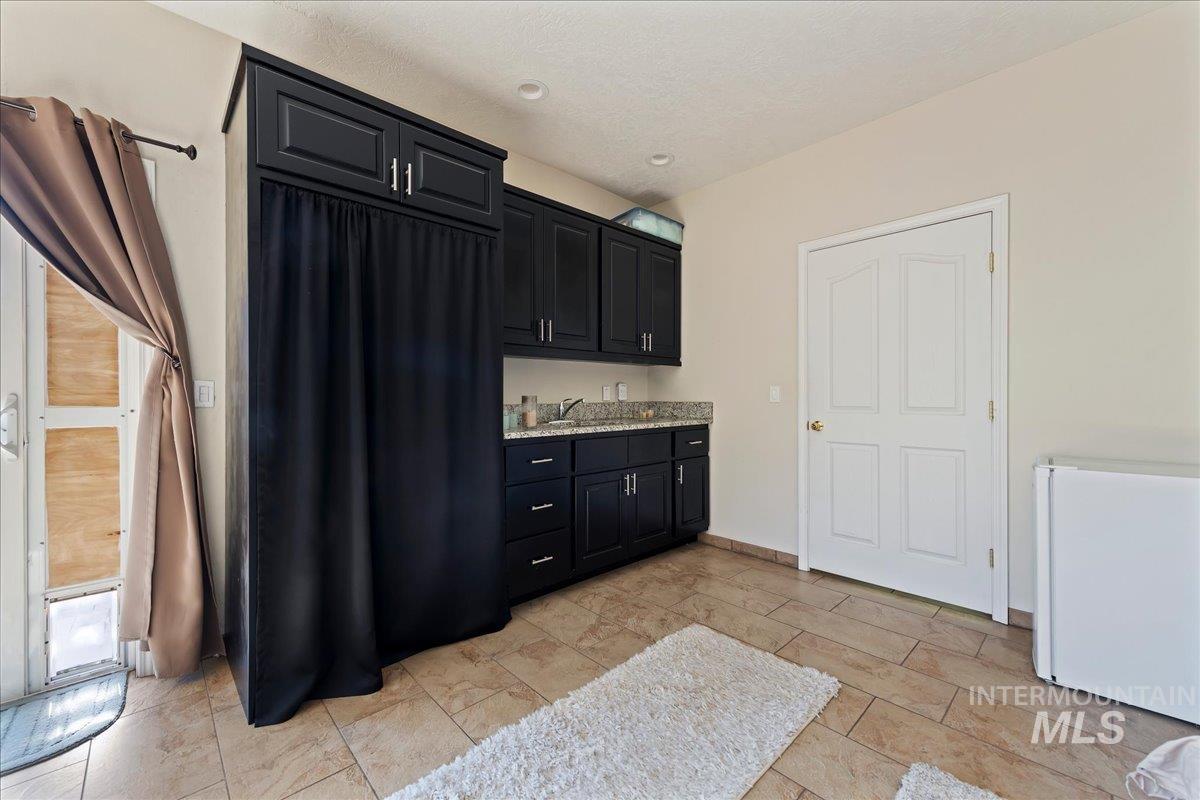 2810 S Brandy's Jewel, Meridian, Idaho 83642, 5 Bedrooms, 4 Bathrooms, Residential For Sale, Price $724,900,MLS 99002439