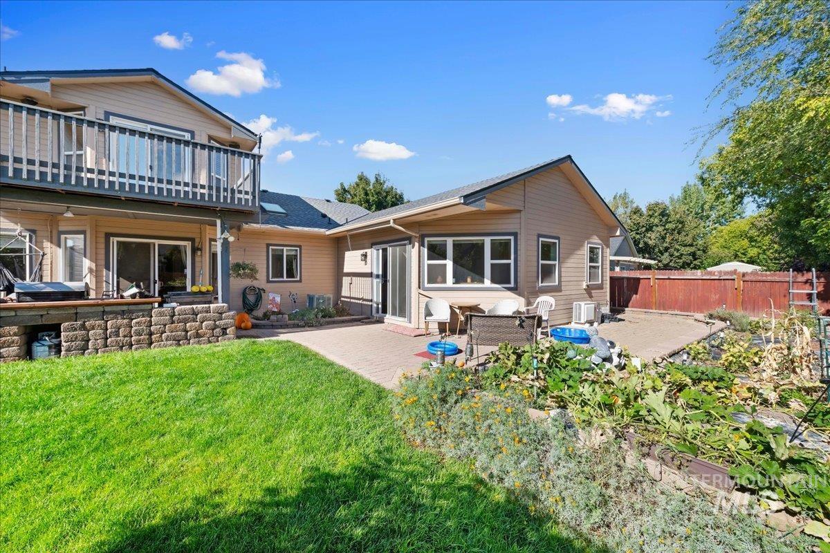 2810 S Brandy's Jewel, Meridian, Idaho 83642, 5 Bedrooms, 4 Bathrooms, Residential For Sale, Price $724,900,MLS 99002439