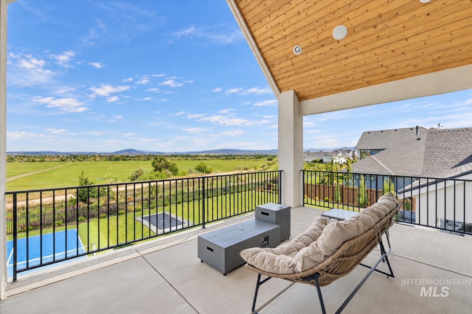 4988 W Oakford Dr, Meridian, Idaho 83646, 4 Bedrooms, 4.5 Bathrooms, Residential For Sale, Price $3,499,000, 99002440