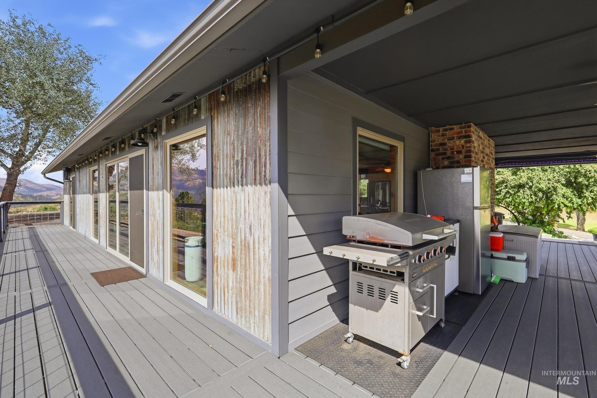 131 Beaver Nob Dr., Kamiah, Idaho 83536, 3 Bedrooms, 2 Bathrooms, Residential For Sale, Price $854,000,MLS 99002442