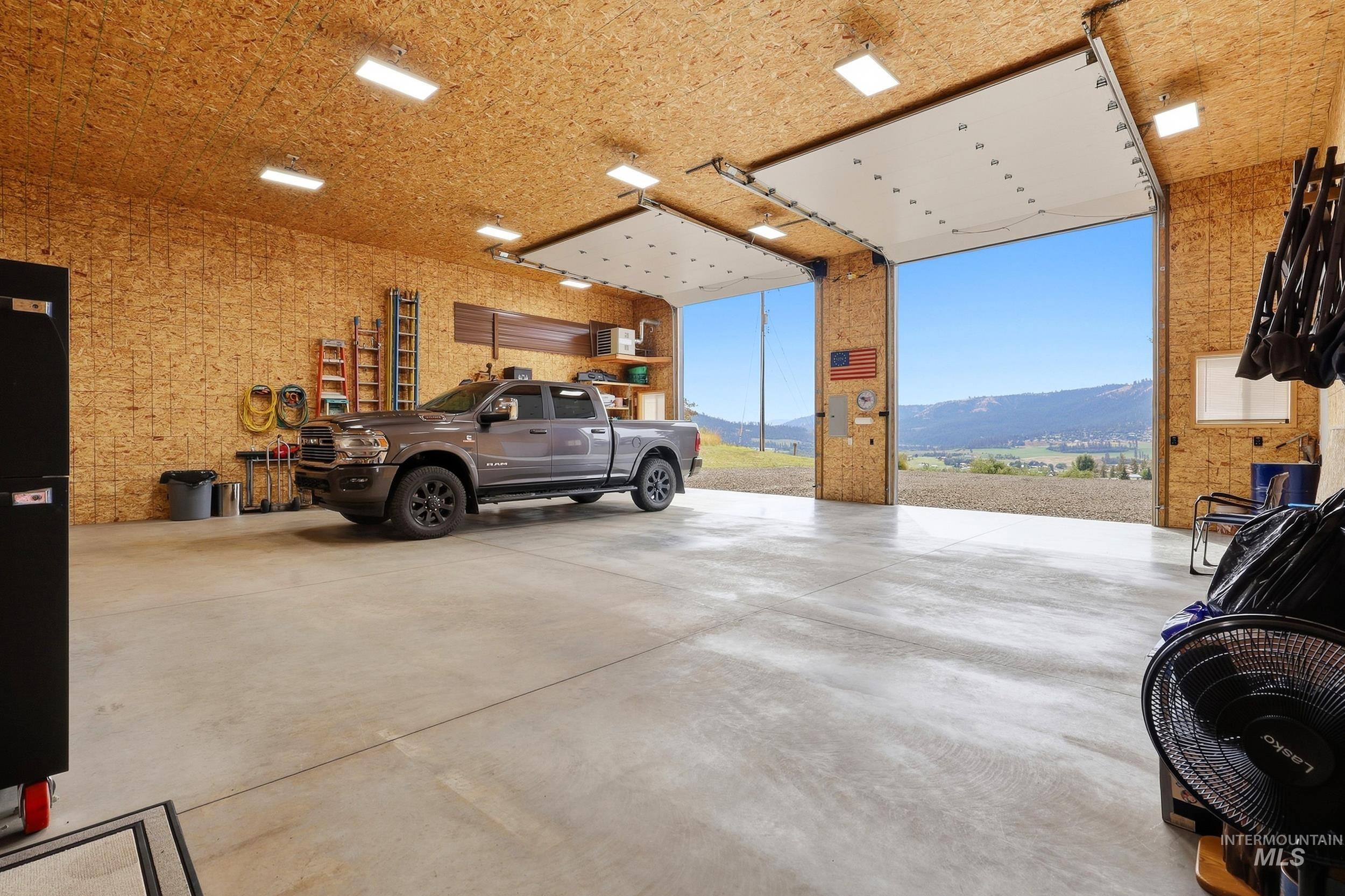131 Beaver Nob Dr., Kamiah, Idaho 83536, 3 Bedrooms, 2 Bathrooms, Residential For Sale, Price $854,000,MLS 99002442