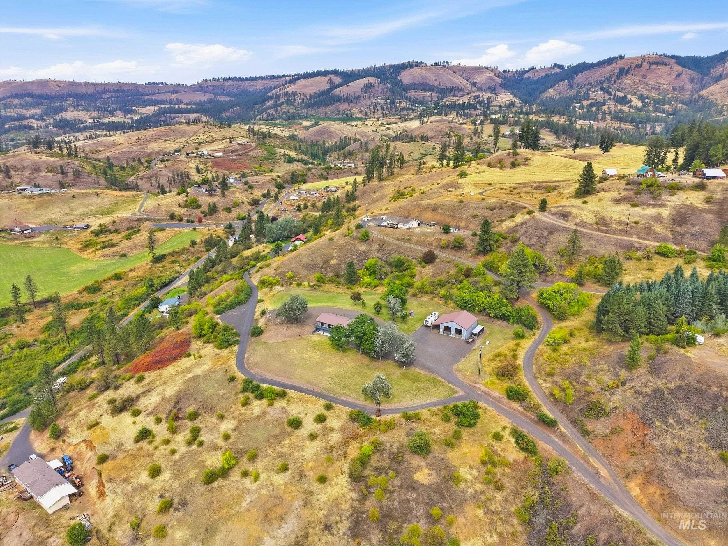 131 Beaver Nob Dr., Kamiah, Idaho 83536, 3 Bedrooms, 2 Bathrooms, Residential For Sale, Price $854,000,MLS 99002442