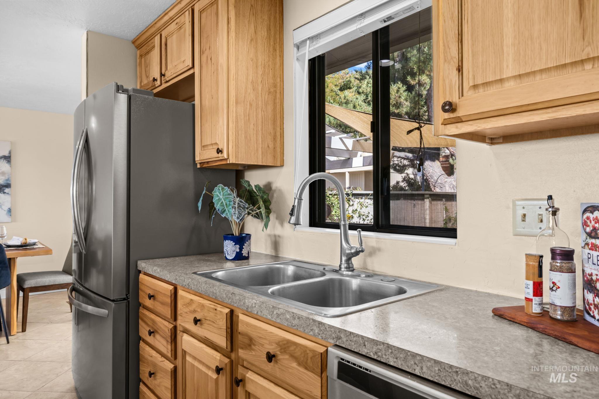 4845 N Wildrye, Boise, Idaho 83703, 2 Bedrooms, 2 Bathrooms, Residential For Sale, Price $435,000,MLS 99002444