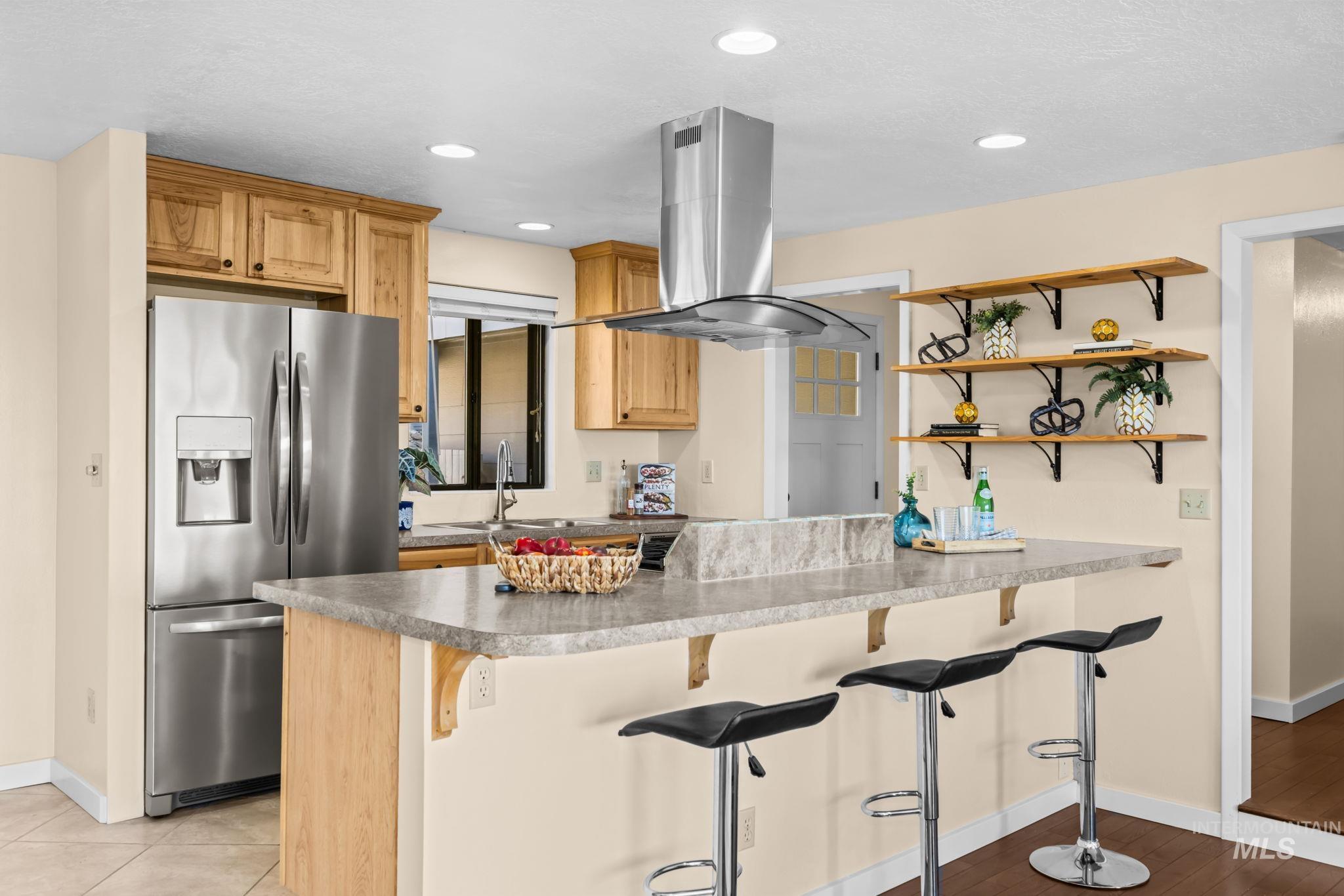4845 N Wildrye, Boise, Idaho 83703, 2 Bedrooms, 2 Bathrooms, Residential For Sale, Price $435,000,MLS 99002444