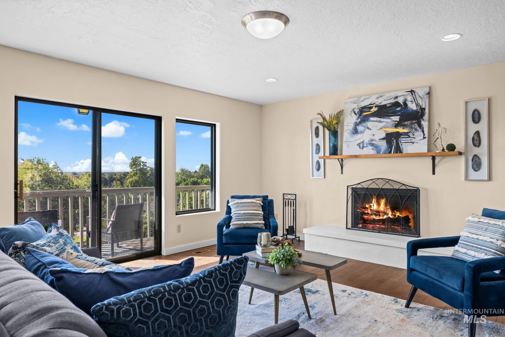 4845 N Wildrye, Boise, Idaho 83703, 2 Bedrooms, 2 Bathrooms, Residential For Sale, Price $435,000,MLS 99002444