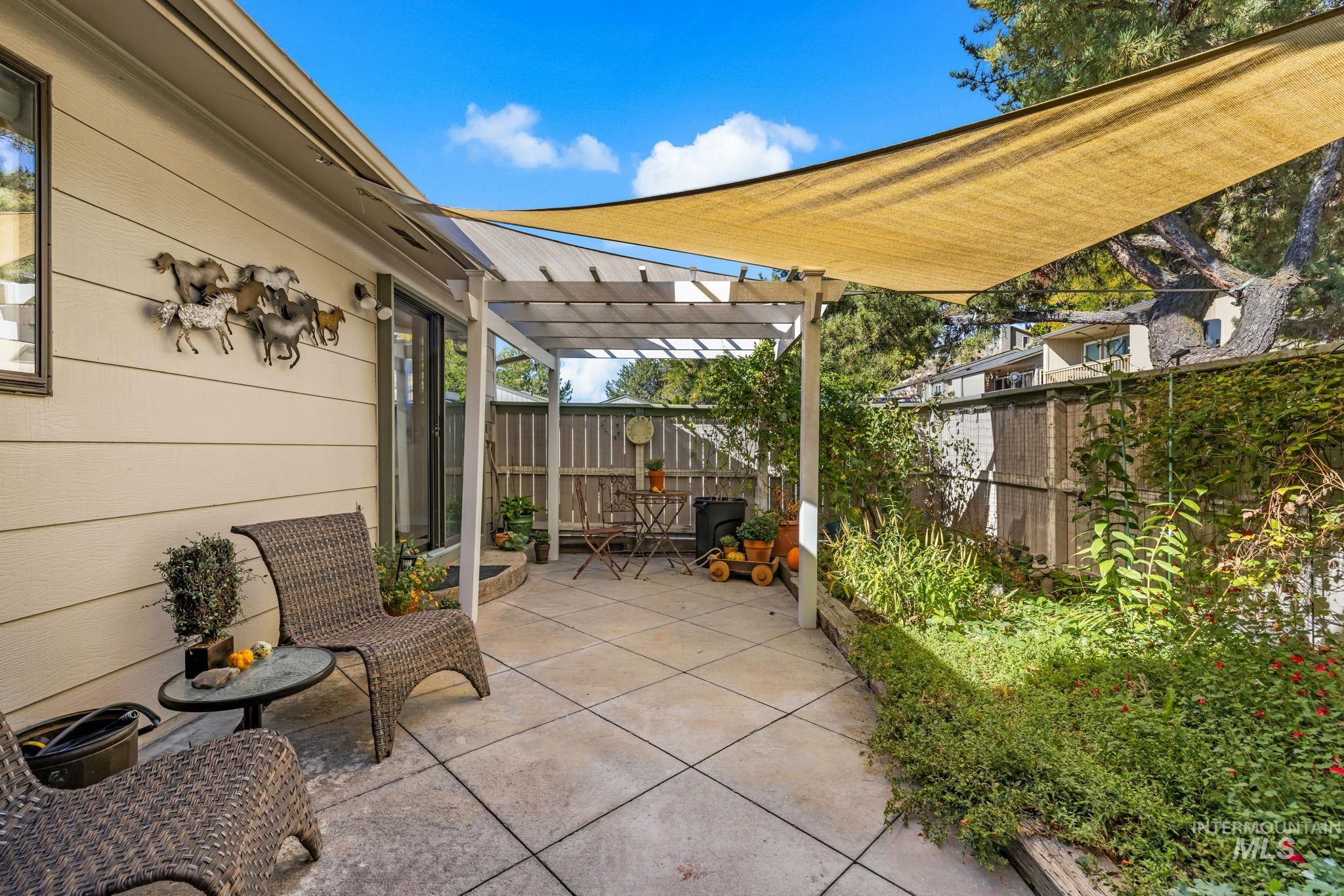 4845 N Wildrye, Boise, Idaho 83703, 2 Bedrooms, 2 Bathrooms, Residential For Sale, Price $435,000,MLS 99002444