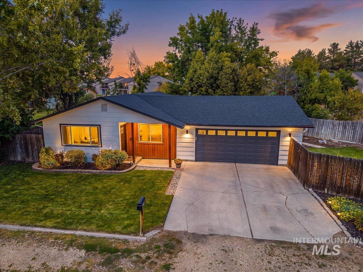 4614 W Alamosa St, Boise, Idaho 83703, 3 Bedrooms, 1.5 Bathrooms, Residential For Sale, Price $484,900,MLS 99002445