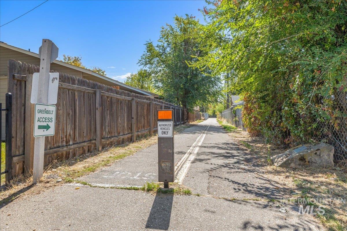 4614 W Alamosa St, Boise, Idaho 83703, 3 Bedrooms, 1.5 Bathrooms, Residential For Sale, Price $484,900,MLS 99002445