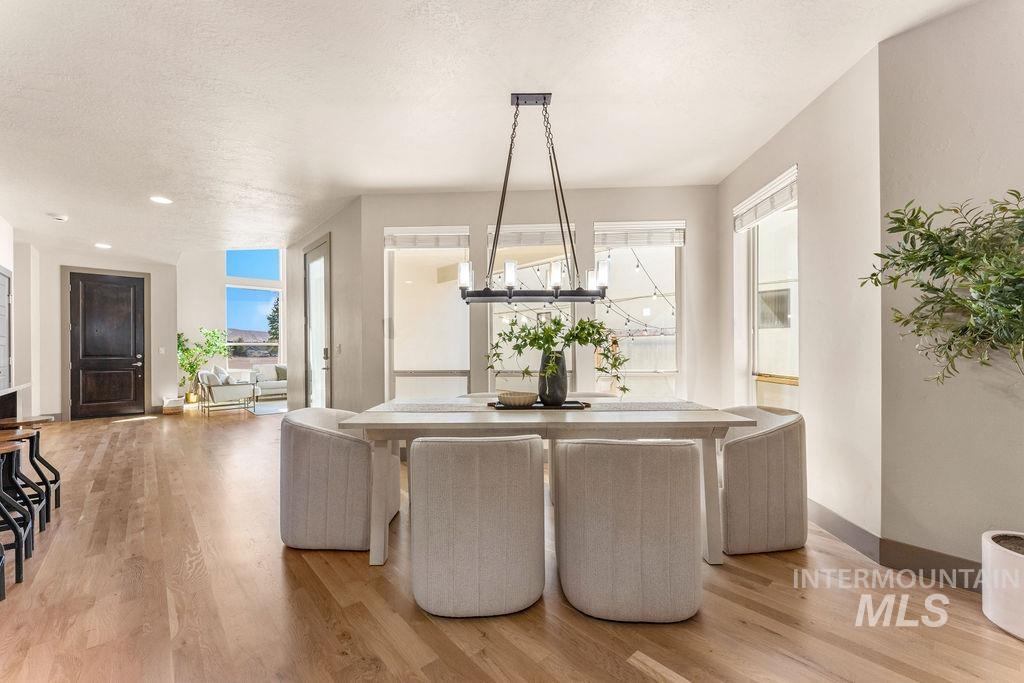 3115 S Old Hickory, Boise, Idaho 83716, 3 Bedrooms, 2.5 Bathrooms, Residential For Sale, Price $895,000,MLS 99002447