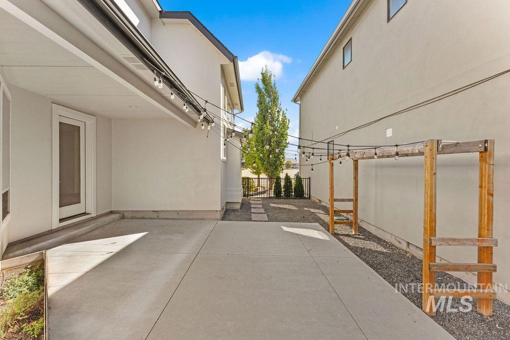 3115 S Old Hickory, Boise, Idaho 83716, 3 Bedrooms, 2.5 Bathrooms, Residential For Sale, Price $895,000,MLS 99002447