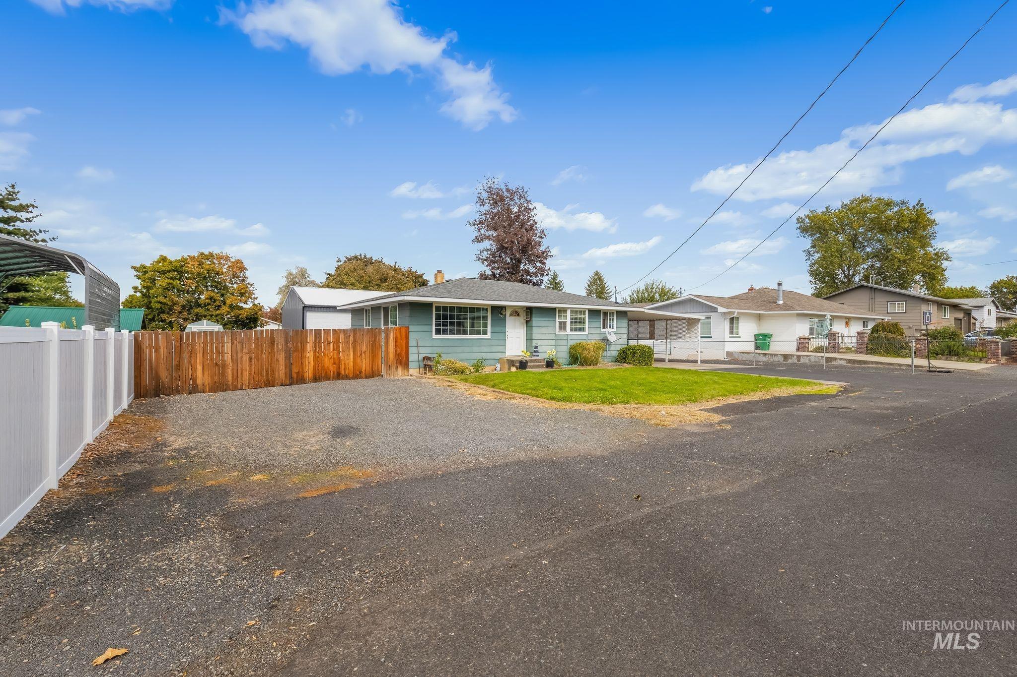 517 Linden Dr, Lewiston, Idaho 83501, 4 Bedrooms, 2 Bathrooms, Residential For Sale, Price $430,000,MLS 99002452