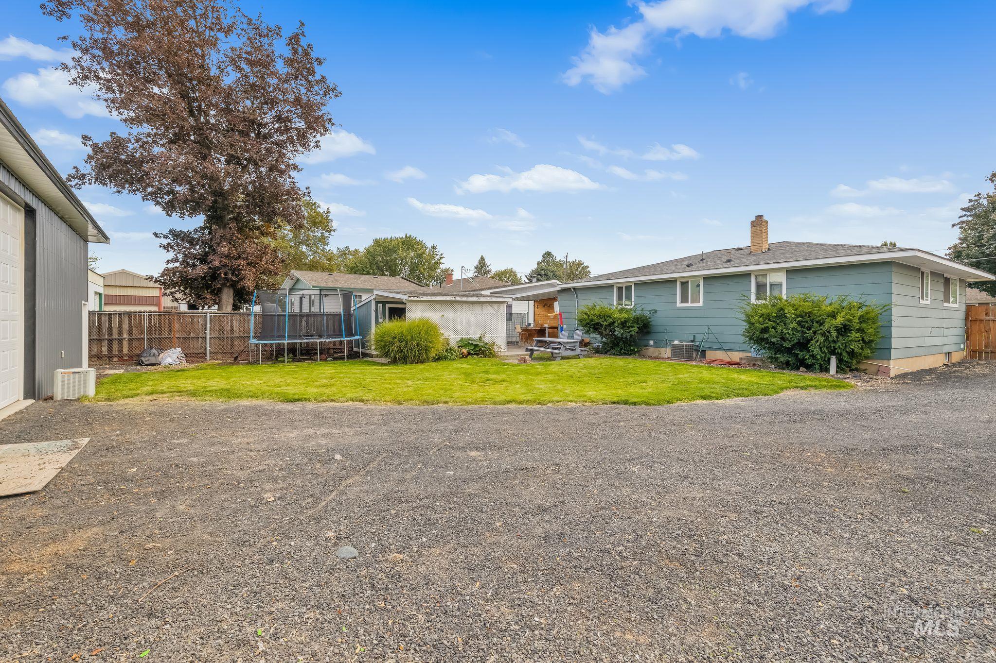 517 Linden Dr, Lewiston, Idaho 83501, 4 Bedrooms, 2 Bathrooms, Residential For Sale, Price $430,000,MLS 99002452