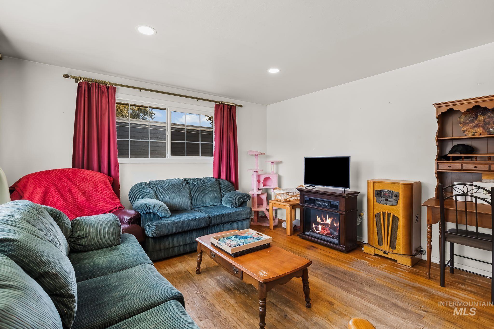 517 Linden Dr, Lewiston, Idaho 83501, 4 Bedrooms, 2 Bathrooms, Residential For Sale, Price $430,000,MLS 99002452