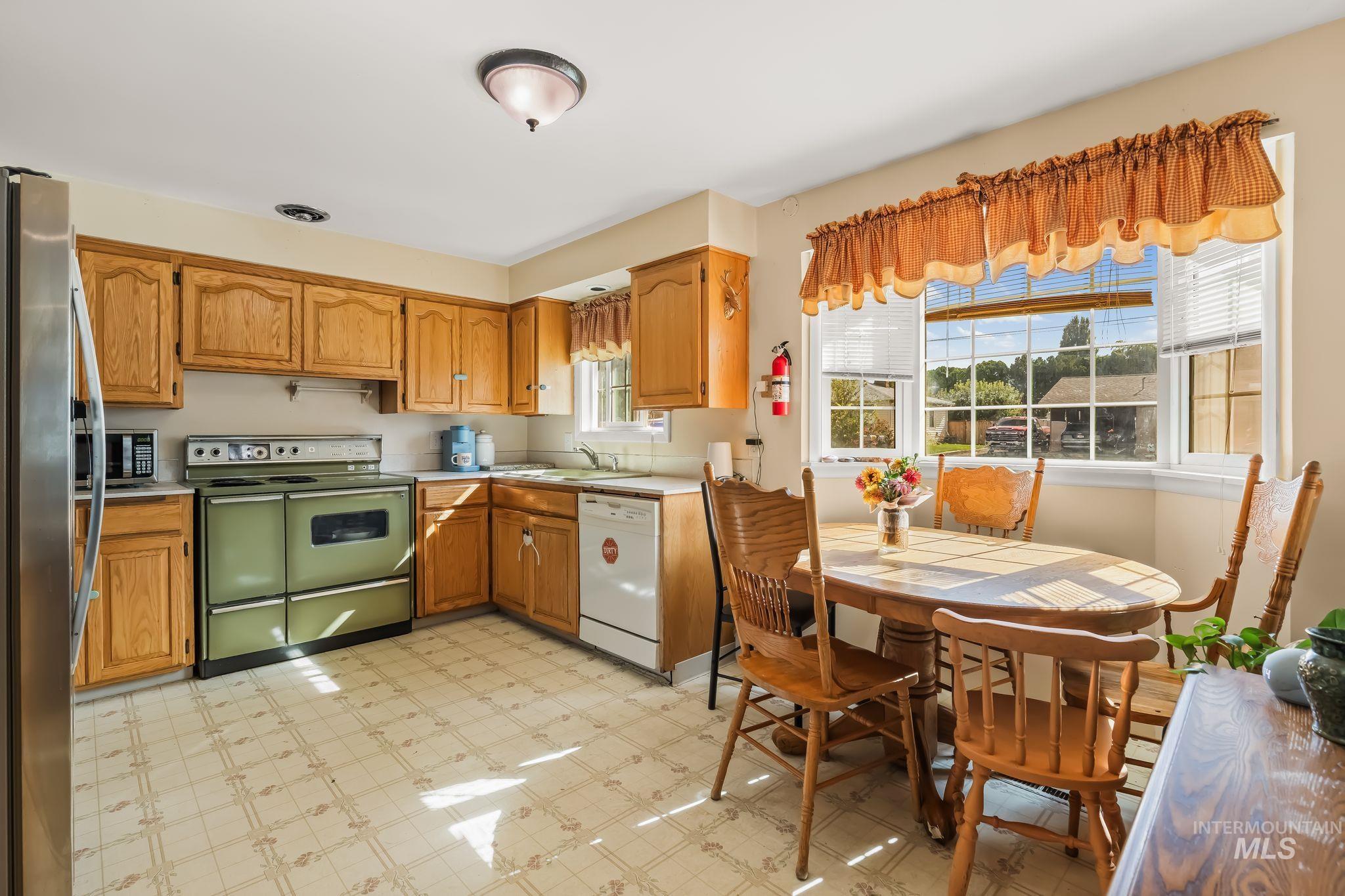517 Linden Dr, Lewiston, Idaho 83501, 4 Bedrooms, 2 Bathrooms, Residential For Sale, Price $430,000,MLS 99002452