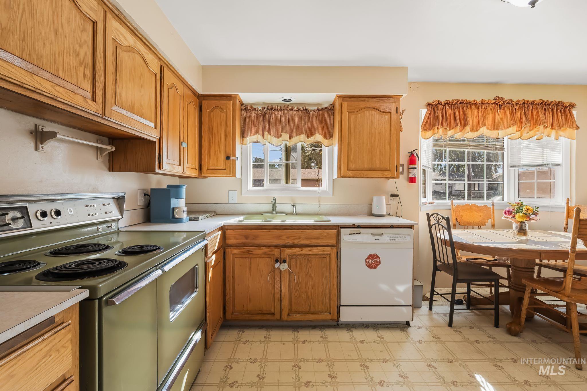517 Linden Dr, Lewiston, Idaho 83501, 4 Bedrooms, 2 Bathrooms, Residential For Sale, Price $430,000,MLS 99002452