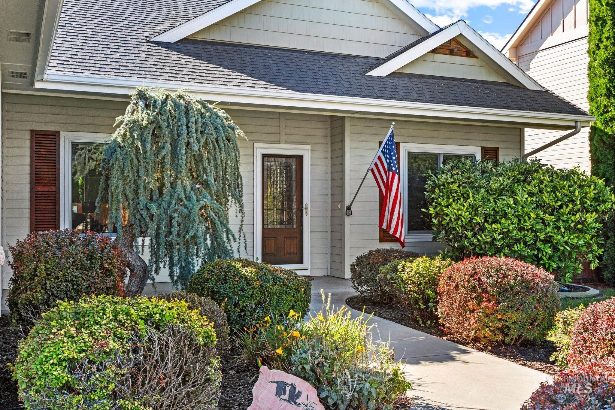 2275 E Chemise Drive, Meridian, Idaho 83646, 3 Bedrooms, 2 Bathrooms, Residential For Sale, Price $574,990,MLS 99002453