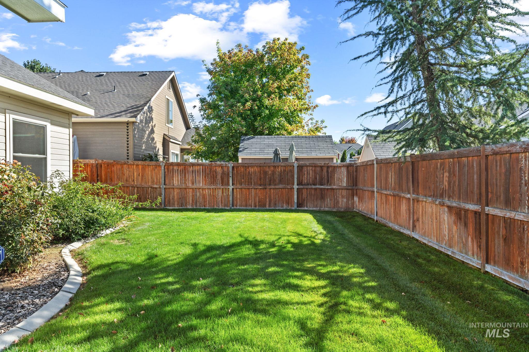 2275 E Chemise Drive, Meridian, Idaho 83646, 3 Bedrooms, 2 Bathrooms, Residential For Sale, Price $574,990,MLS 99002453