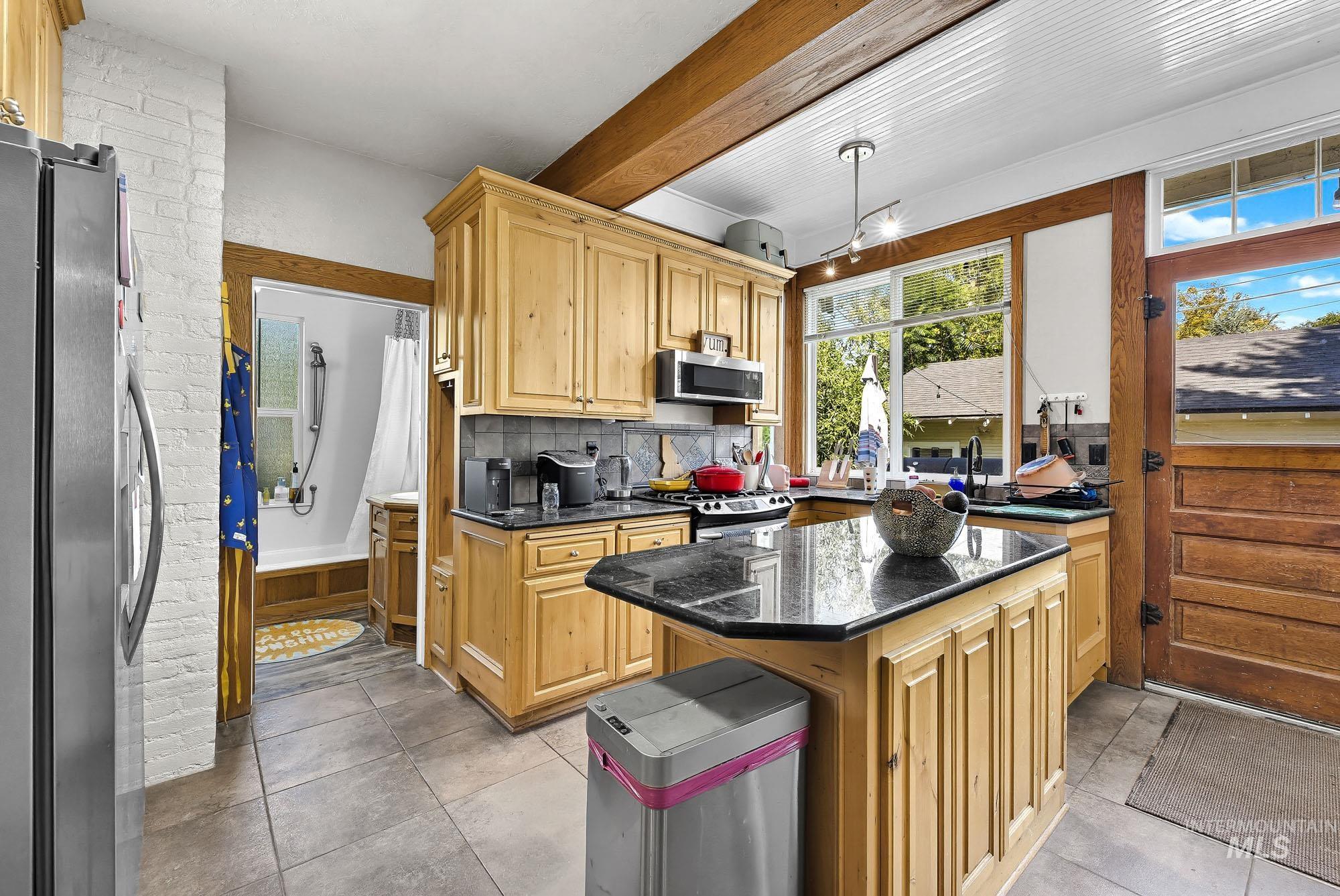 2506 W Woodlawn Ave, Boise, Idaho 83702, 2 Bedrooms, 2 Bathrooms, Residential Income For Sale, Price $999,900,MLS 99002456