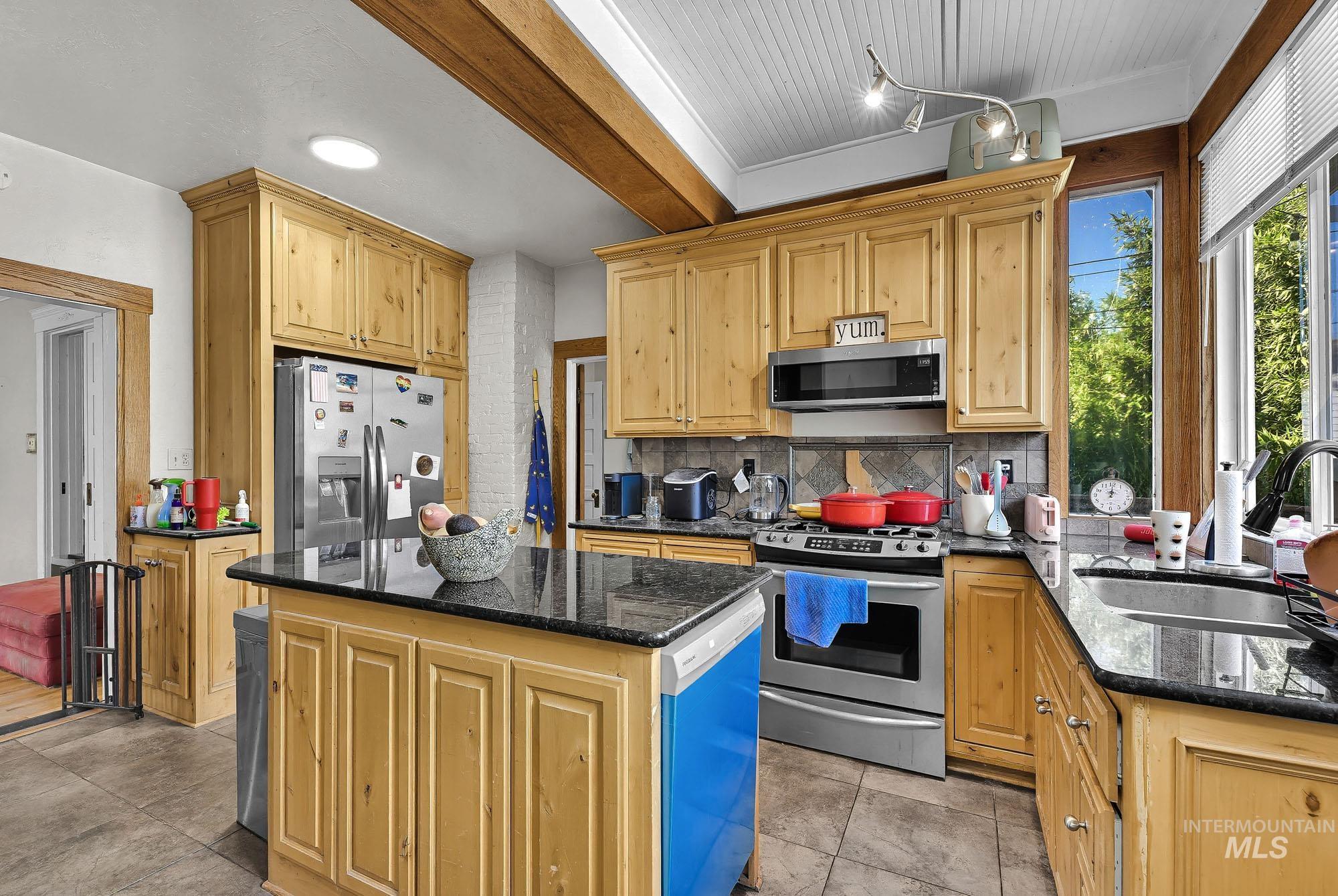 2506 W Woodlawn Ave, Boise, Idaho 83702, 2 Bedrooms, 2 Bathrooms, Residential Income For Sale, Price $999,900,MLS 99002456