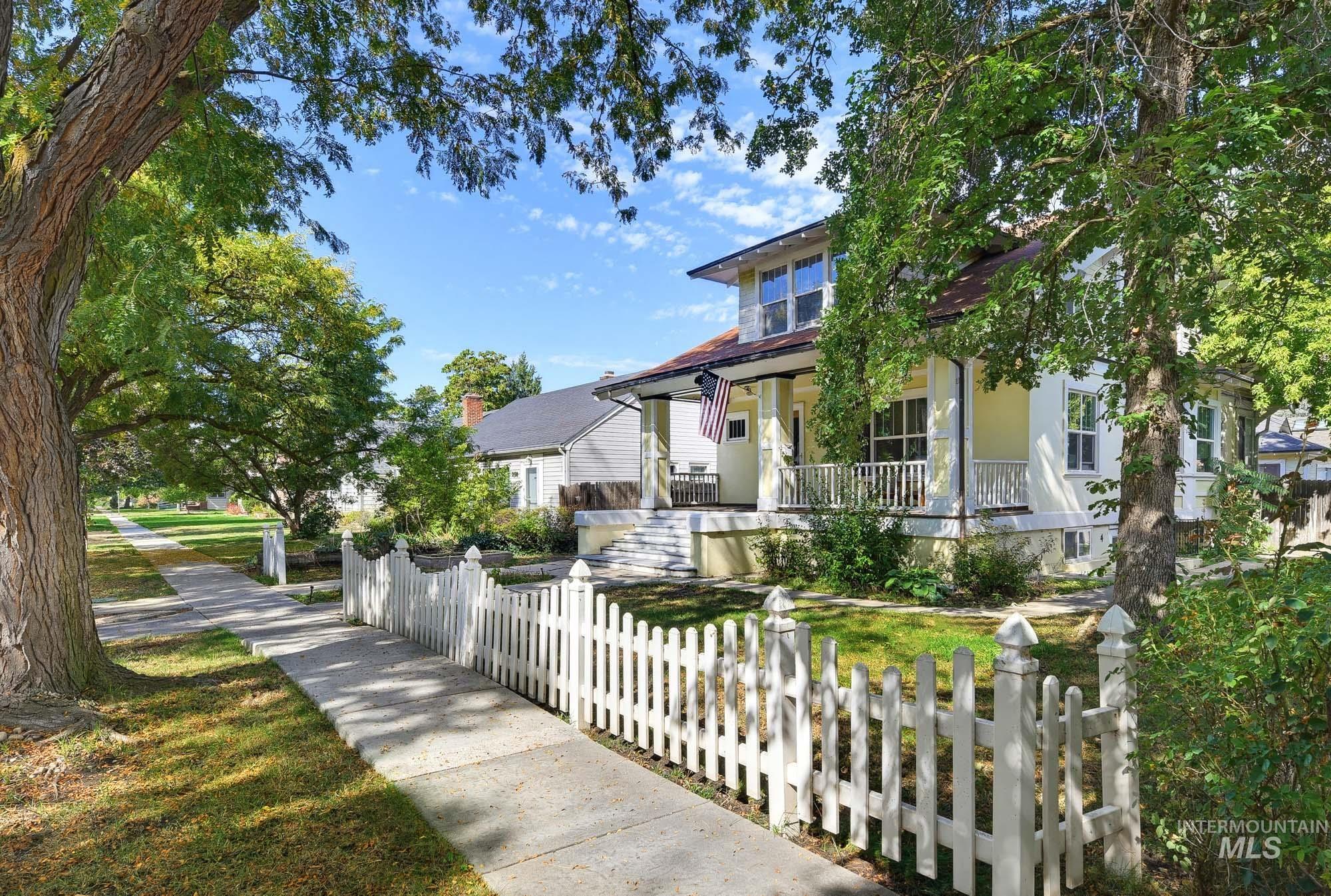 2506 W Woodlawn Ave, Boise, Idaho 83702, 2 Bedrooms, 2 Bathrooms, Residential Income For Sale, Price $999,900,MLS 99002456