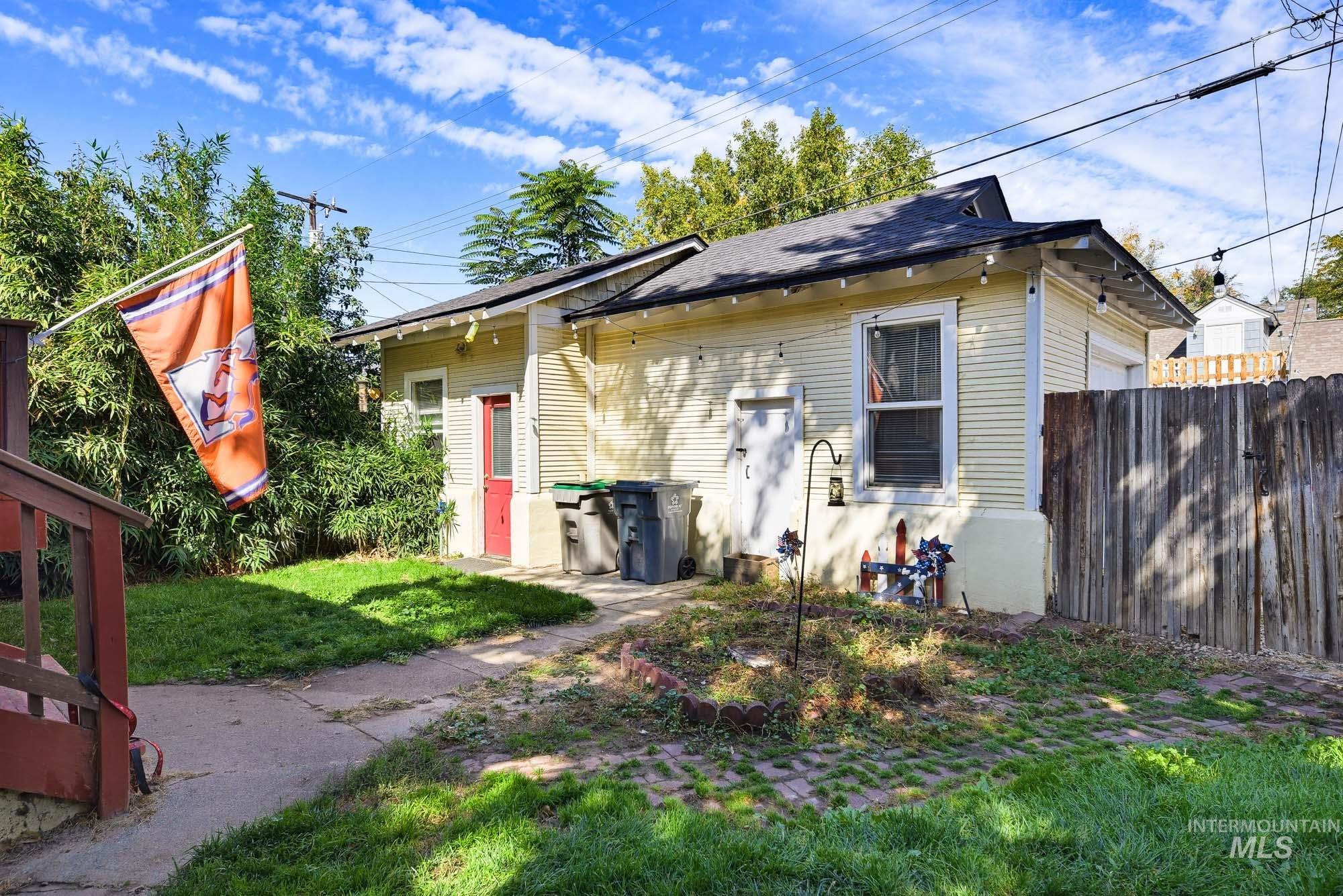 2506 W Woodlawn Ave, Boise, Idaho 83702, 2 Bedrooms, 2 Bathrooms, Residential Income For Sale, Price $999,900,MLS 99002456