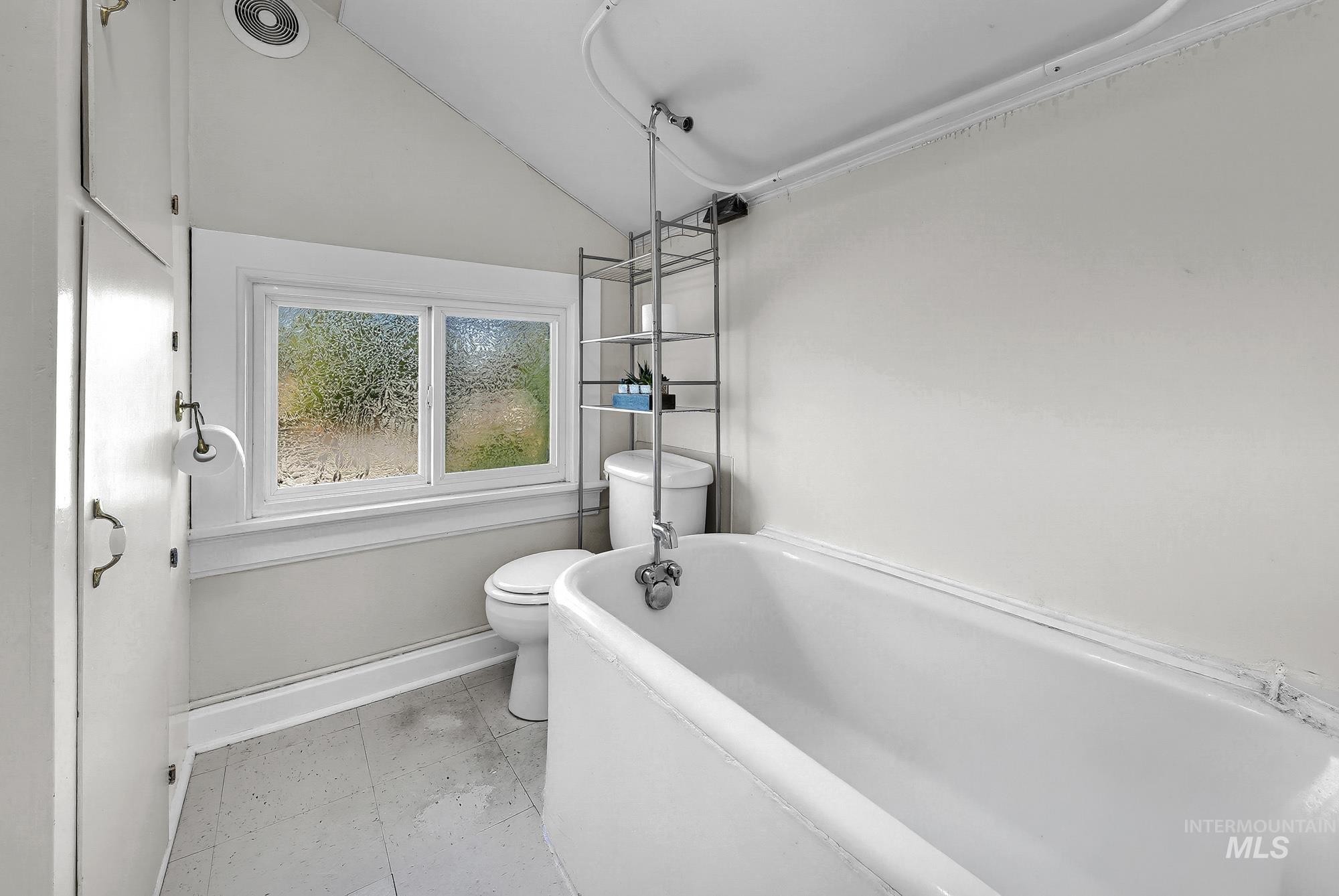 2506 W Woodlawn Ave, Boise, Idaho 83702, 2 Bedrooms, 2 Bathrooms, Residential Income For Sale, Price $999,900,MLS 99002456