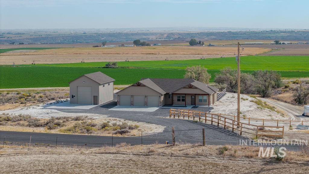 4420 N 900 E, Buhl, Idaho 83316, 3 Bedrooms, 2 Bathrooms, Residential For Sale, Price $689,900, 99002458