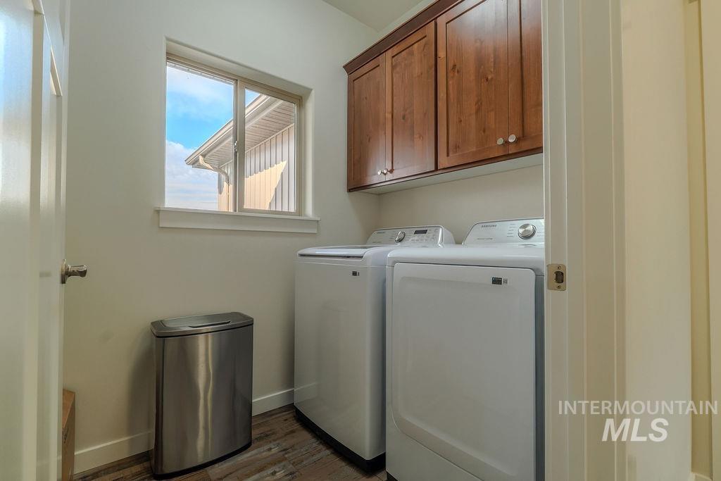 4420 N 900 E, Buhl, Idaho 83316, 3 Bedrooms, 2 Bathrooms, Residential For Sale, Price $689,900,MLS 99002458