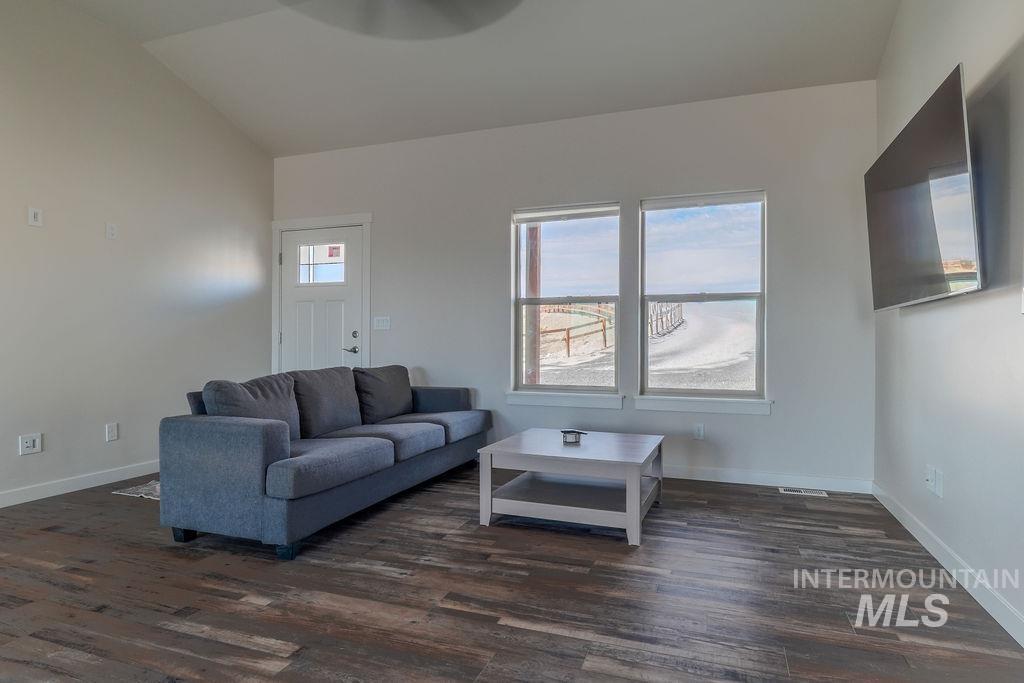 4420 N 900 E, Buhl, Idaho 83316, 3 Bedrooms, 2 Bathrooms, Residential For Sale, Price $689,900,MLS 99002458