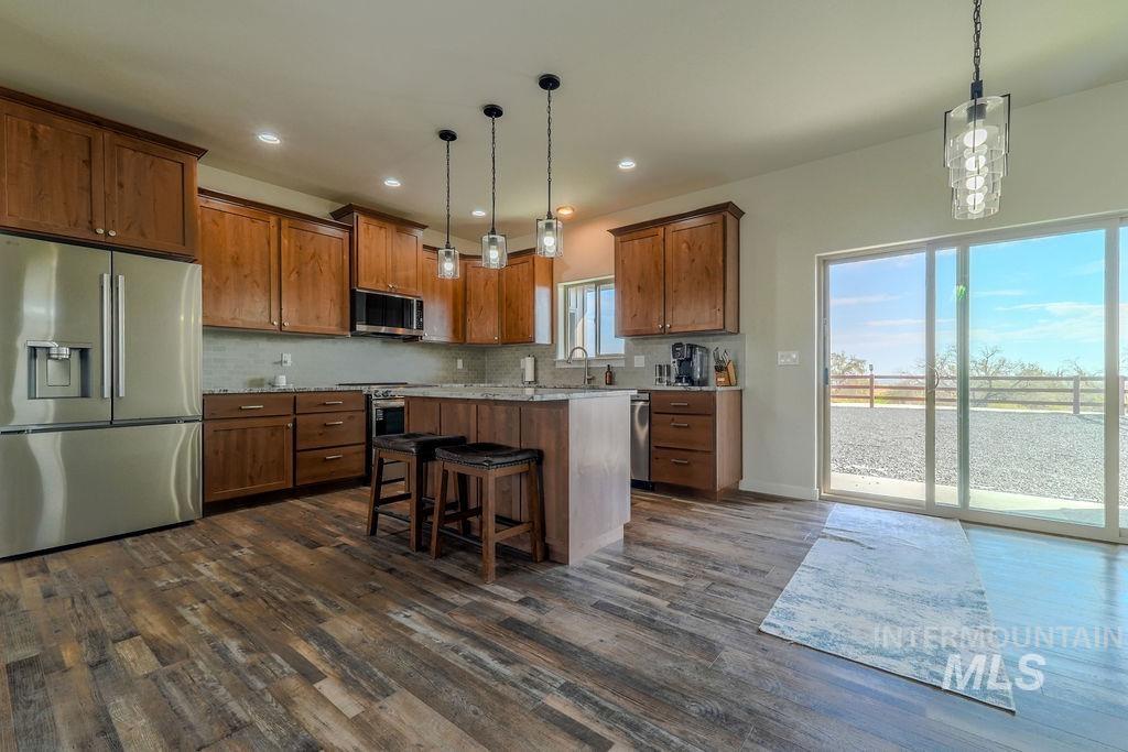 4420 N 900 E, Buhl, Idaho 83316, 3 Bedrooms, 2 Bathrooms, Residential For Sale, Price $689,900,MLS 99002458