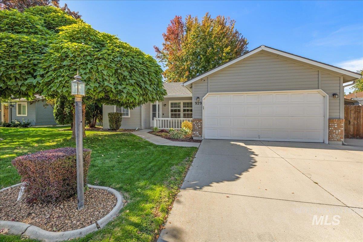 929 Pelican Way, Meridian, Idaho 83642, 3 Bedrooms, 2 Bathrooms, Residential For Sale, Price $420,000,MLS 99002462
