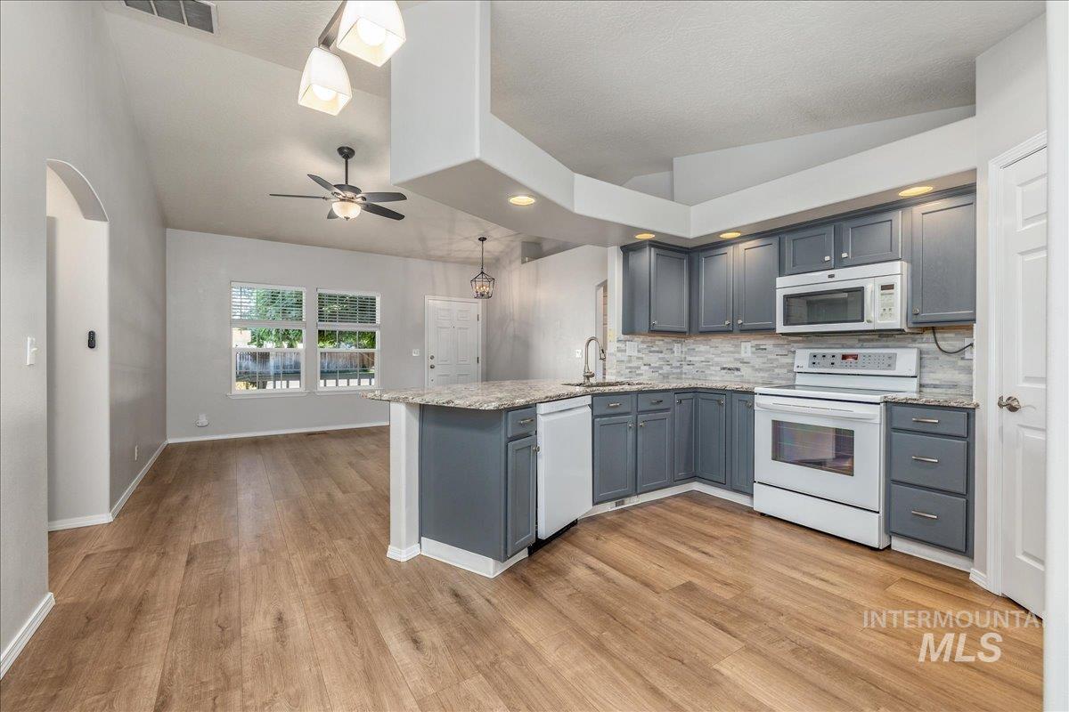 929 Pelican Way, Meridian, Idaho 83642, 3 Bedrooms, 2 Bathrooms, Residential For Sale, Price $420,000,MLS 99002462