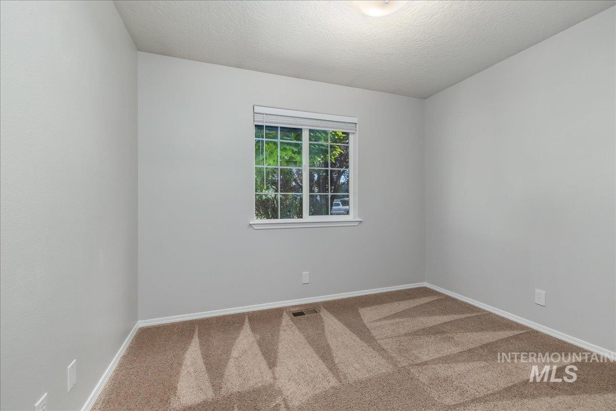 929 Pelican Way, Meridian, Idaho 83642, 3 Bedrooms, 2 Bathrooms, Residential For Sale, Price $420,000,MLS 99002462