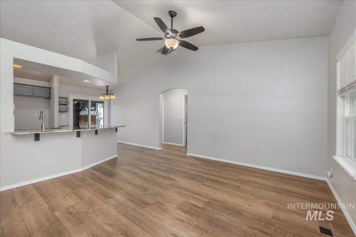 929 Pelican Way, Meridian, Idaho 83642, 3 Bedrooms, 2 Bathrooms, Residential For Sale, Price $420,000,MLS 99002462