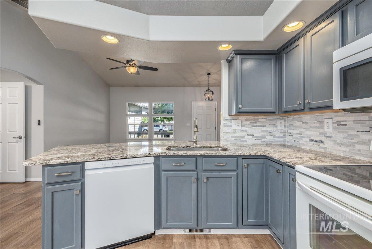 929 Pelican Way, Meridian, Idaho 83642, 3 Bedrooms, 2 Bathrooms, Residential For Sale, Price $420,000,MLS 99002462